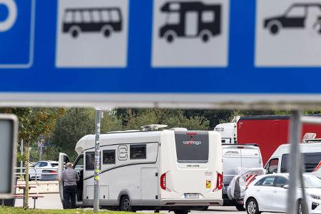 kaum parkplätze auf autobahnrastanlagen für camper