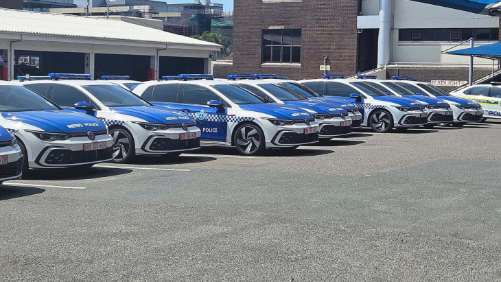 diese polizei hat 50 vw golf 8 gti bekommen