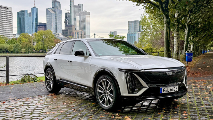 cadillac nimmt neuen anlauf mit elektroautos