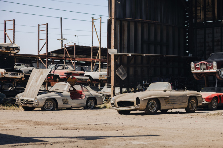 riesige oldtimer-sammlung auf dem schrottplatz zu verkaufen