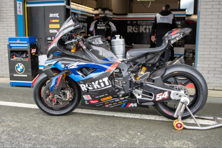 bmw m1000rr: wie die bmw-elektronik in der wsbk 2024 zum joker wurde