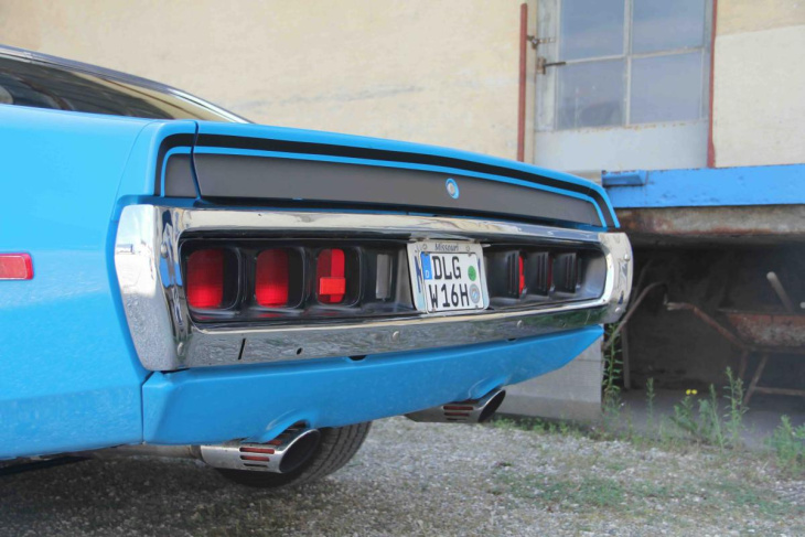 blue beauty: 1972er dodge charger rallye