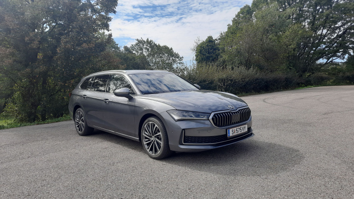 bildstrecke: der neue skoda superb im test