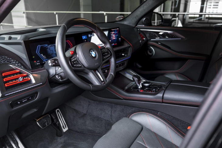 manhart bmw xm: unfassbare 900 ps und 1.200 nm auf 24 zoll