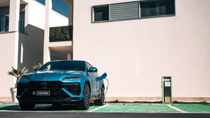 lamborghini stellt neuen urus vor: hybrid-lambo setzt ganz neue maßstäbe