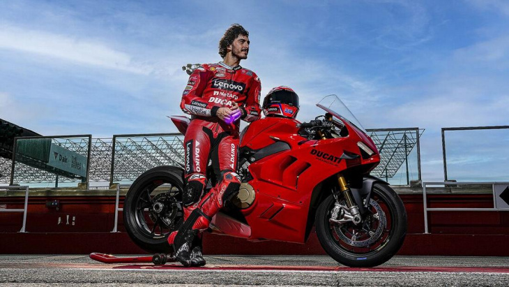 kann einfach alles besser: ducati panigale v4 & v4 s (2022)