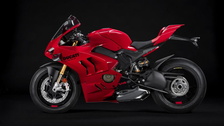 kann einfach alles besser: ducati panigale v4 & v4 s (2022)