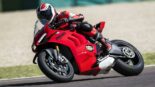 kann einfach alles besser: ducati panigale v4 & v4 s (2022)