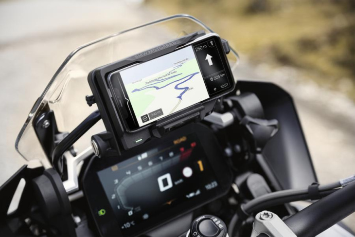 bmw motorrad präsentiert das connectedride cradle!