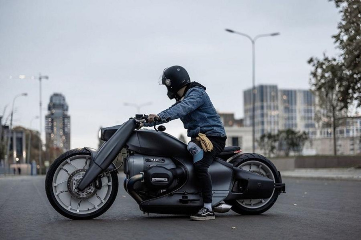 retrofuturistisches custombike auf basis der neuen bmw r18 von zillers!