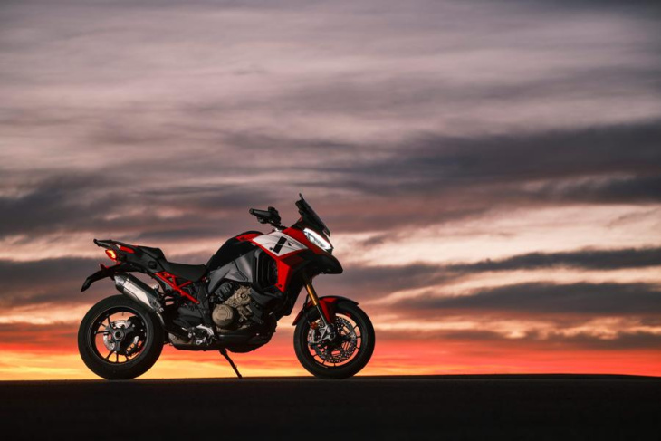 besonders sportlich: 2022 ducati multistrada v4 pikes peak!