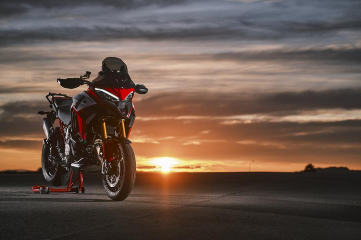 besonders sportlich: 2022 ducati multistrada v4 pikes peak!