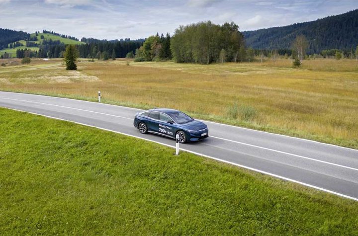 paris 2024: elektro trifft wasserstoff: renault präsentiert bahnbrechendes konzeptfahrzeug