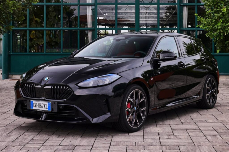 ganz in schwarz: bmw 120d f70 m sport pro in saphirschwarz