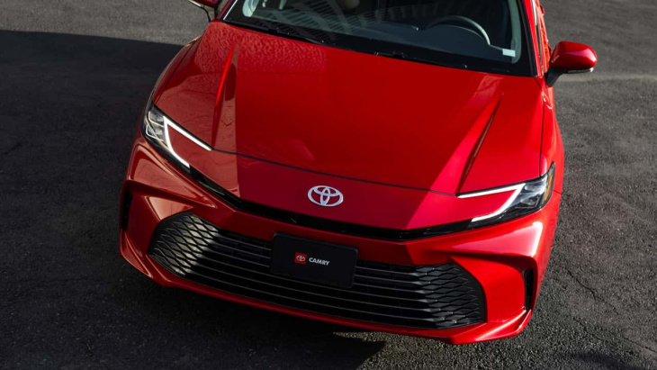 toyota verkauft pro tag in den usa mehr als 800 camry