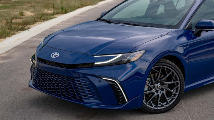 toyota verkauft pro tag in den usa mehr als 800 camry