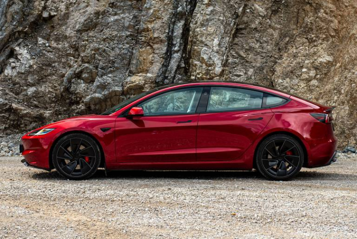 tesla model 3 performance (2024): besser als porsche und bmw?