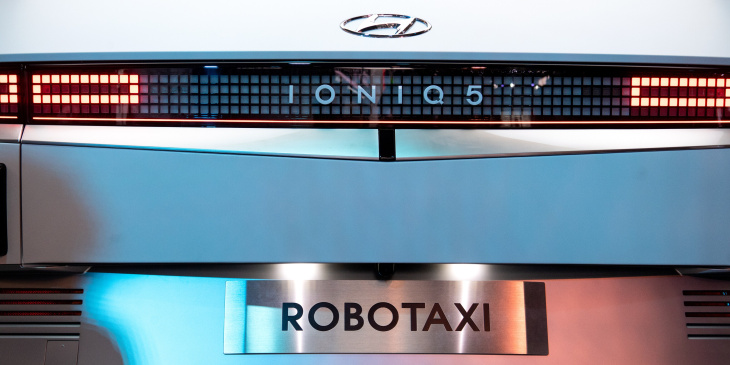 robotaxis - google-schwesterfirma waymo holt hyundai ins boot