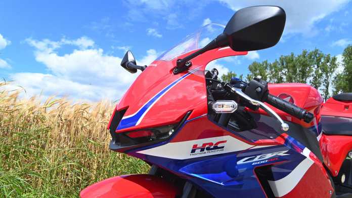 honda cbr 600 rr im test: der renner ist zurück