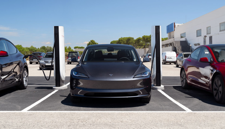 teslas „supercharger“-netzwerk wächst weiter: 2800 neue ladepunkte in q3 2024