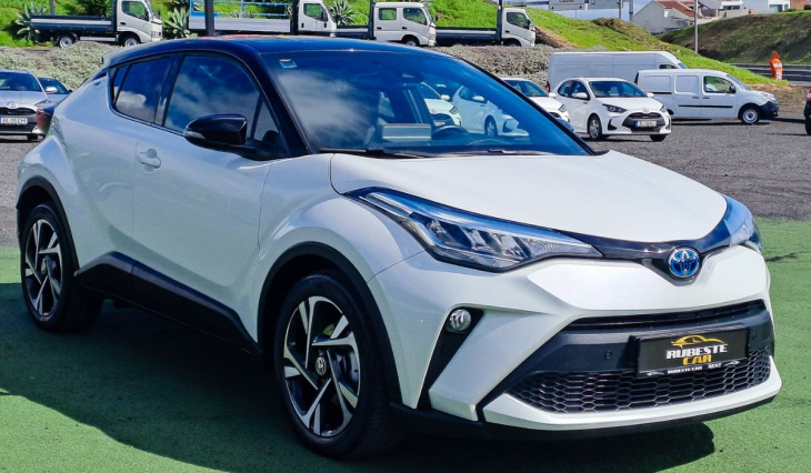 diebe verwenden ein gerät, um einen toyota chr im vereinigten königreich zu hacken und zu stehlen