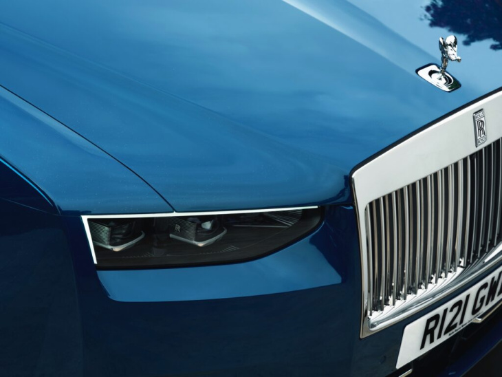 rolls-royce ghost facelift 2024: neue heimat für den bmw-v12