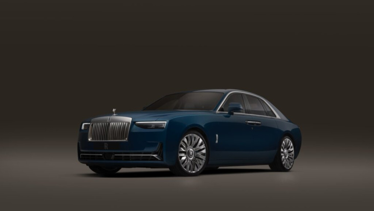 rolls-royce ghost facelift 2024: neue heimat für den bmw-v12