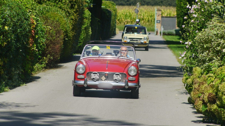 ein mg midget verzaubert alle: fotos