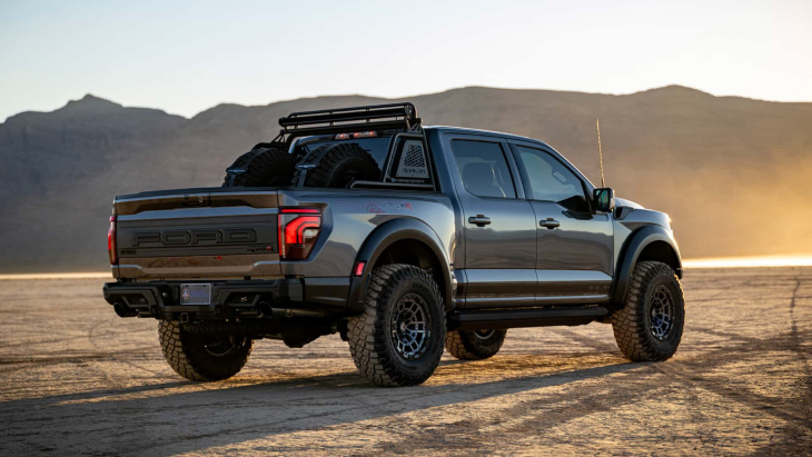 2024 shelby baja raptor & raptor r: mit bis zu 900 ps ins outback