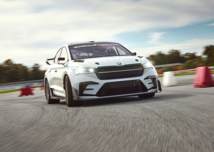 skoda motorsport studie enyaq rs race