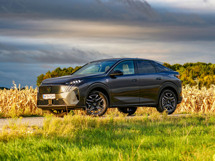 peugeot 3008 hybrid 136 e-dcs6 im test