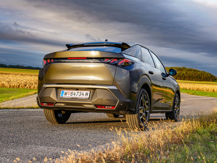 peugeot 3008 hybrid 136 e-dcs6 im test