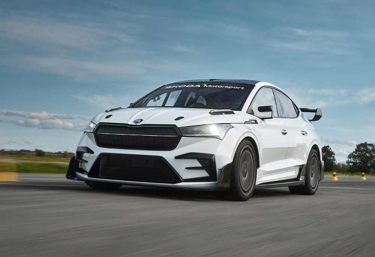 von der rennstrecke in die serie: skoda testet innovationen im enyaq rs race