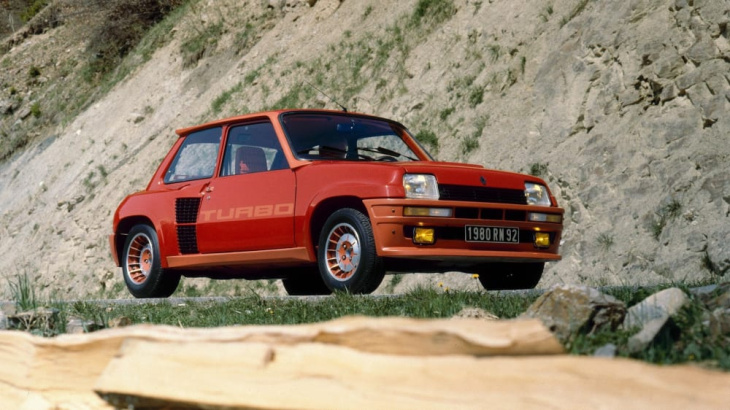 bildergalerie: der elektrische renault 5 (2024) und sein vorfahr - kicker