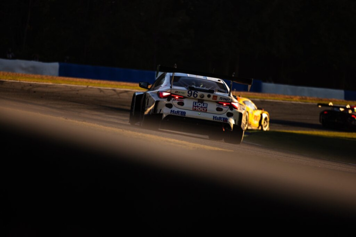 petit le mans: kaputter reifen verhindert pokale für bmw