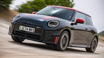 mini zeigt john-cooper-works-versionen des cooper und aceman