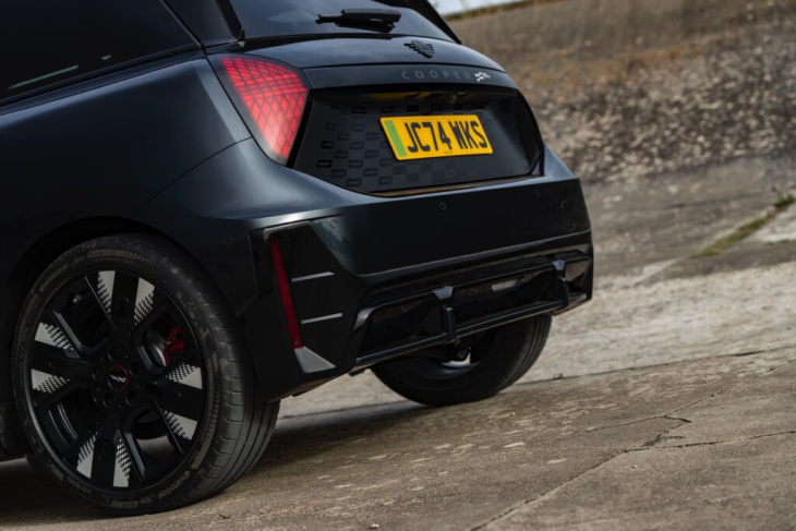 john cooper works electric: mini j01 kommt mit 258 ps