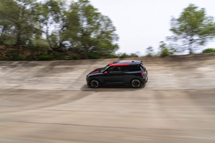 john cooper works electric: mini j01 kommt mit 258 ps