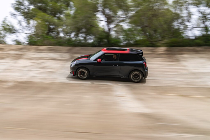 john cooper works electric: mini j01 kommt mit 258 ps