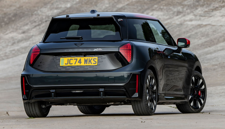 mini stellt john cooper works electric und john cooper works aceman vor