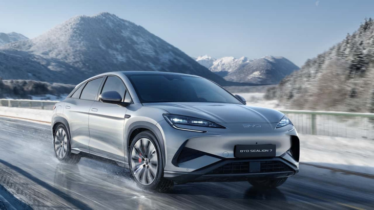 byd sealion 7 feiert europapremiere auf dem pariser autosalon