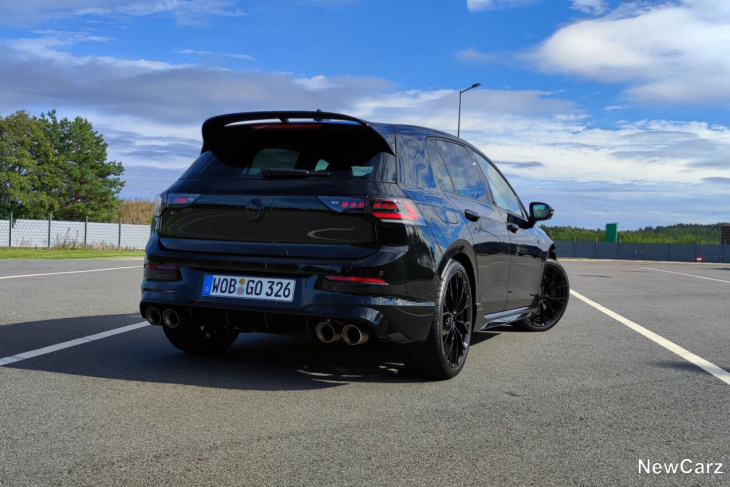 vw golf r und gti clubsport  test –  zwei mal leitgolf fürs rudel