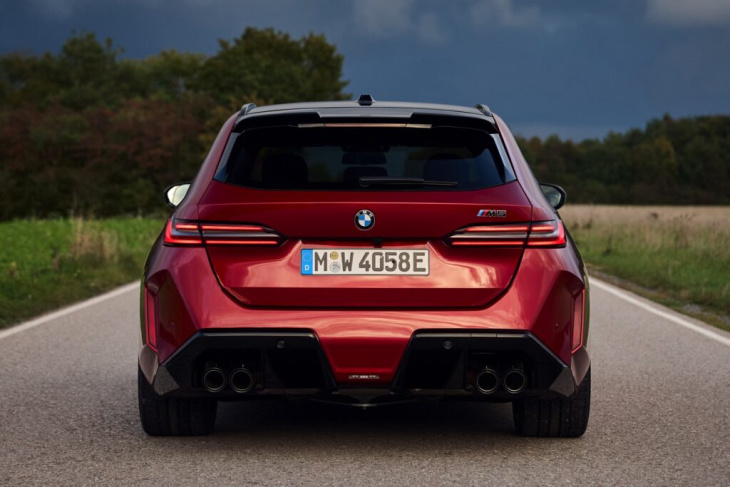 feuer frei: bmw m5 touring g99 mit 727 ps in fire red