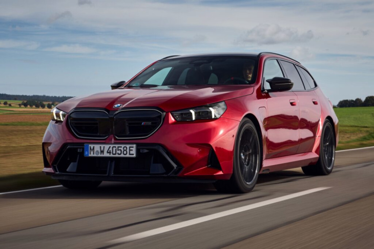 feuer frei: bmw m5 touring g99 mit 727 ps in fire red