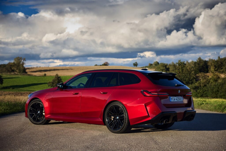 feuer frei: bmw m5 touring g99 mit 727 ps in fire red