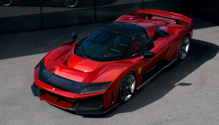 ferrari f80: hybrid-supersportwagen mit 883 kw (1.200 ps) ist bereits ausverkauft