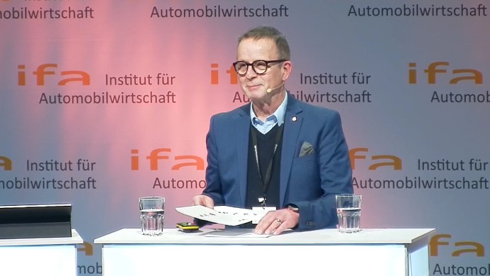 interesse an neuwagen wächst: käufer wollen e-auto-rabatte