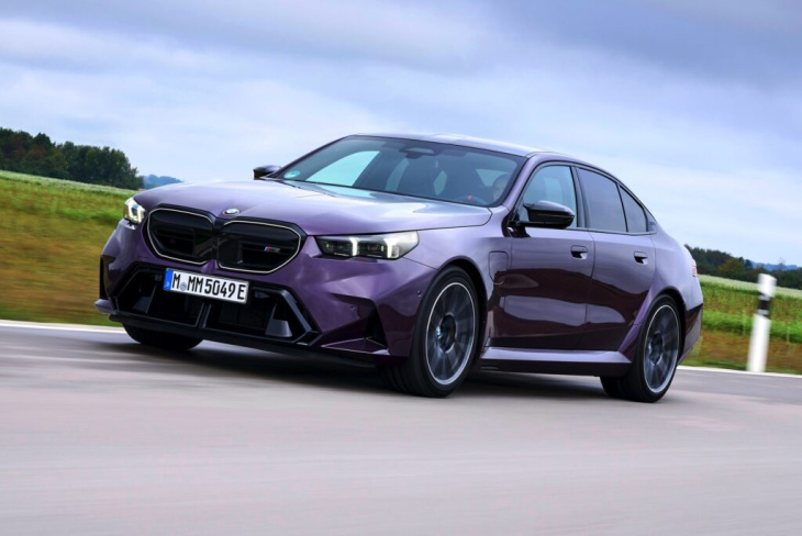 auffallen garantiert: bmw m5 g90 individual in daytona violett