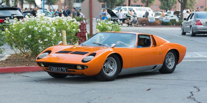 der lamborghini miura: urahn heutiger kampfstiere