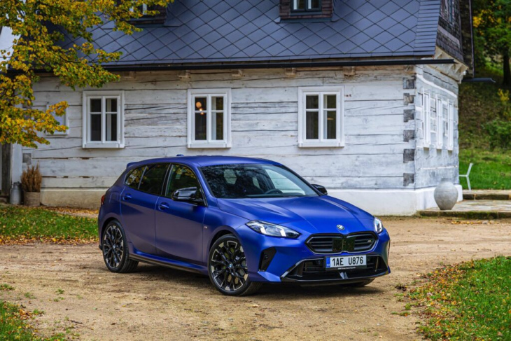 glänzend kann jeder: bmw 1er f70 in frozen portimao blue